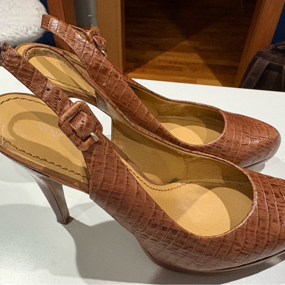 Nine West Croc-Embossed Tan Slingback Heels